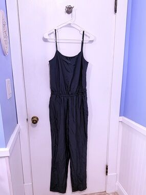 Mark. By Avon Jumpsuit Gray Sz Med NWOT adjustable straps stretch waist pockets